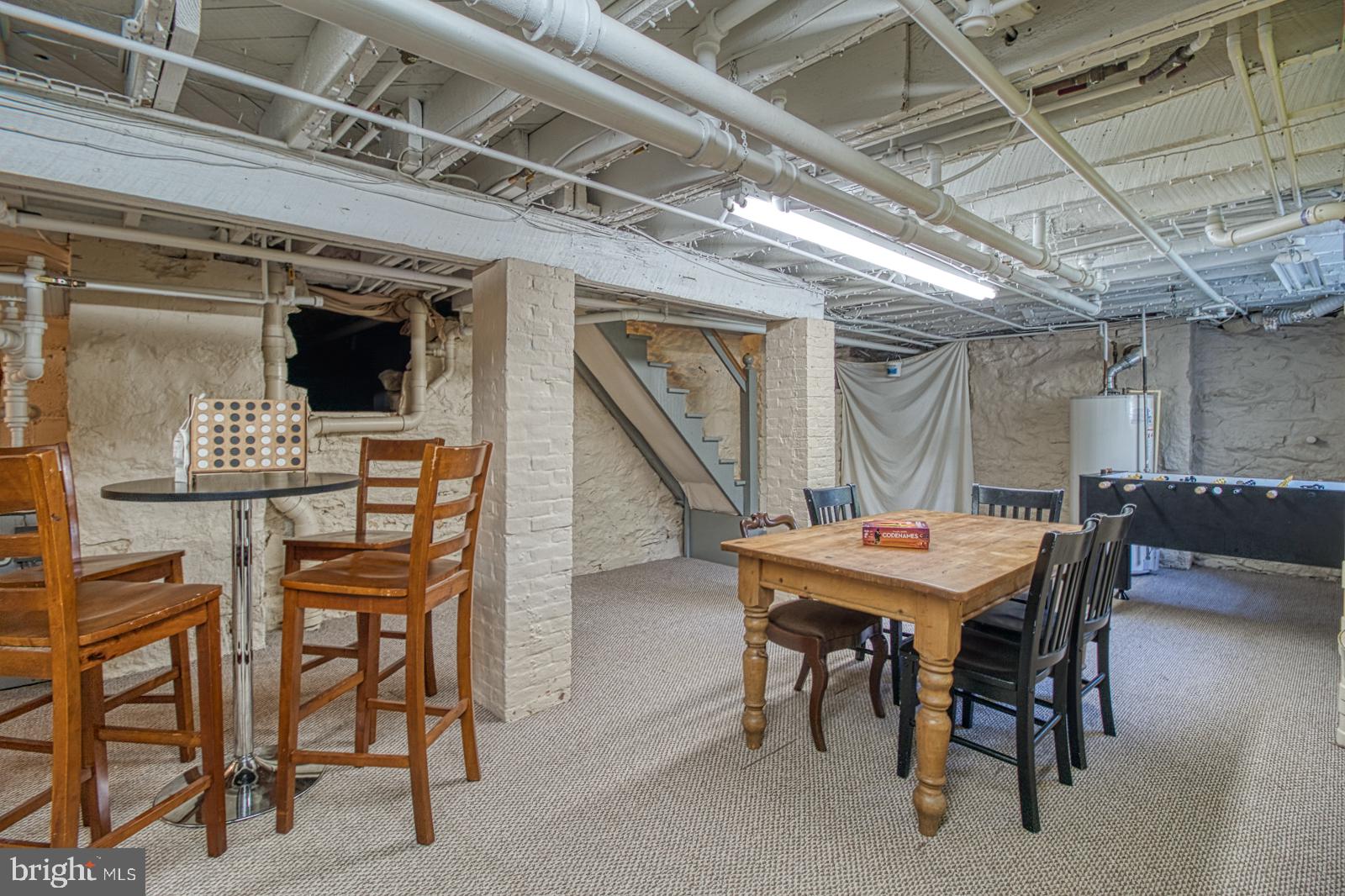 ROLAND PARK - Residential