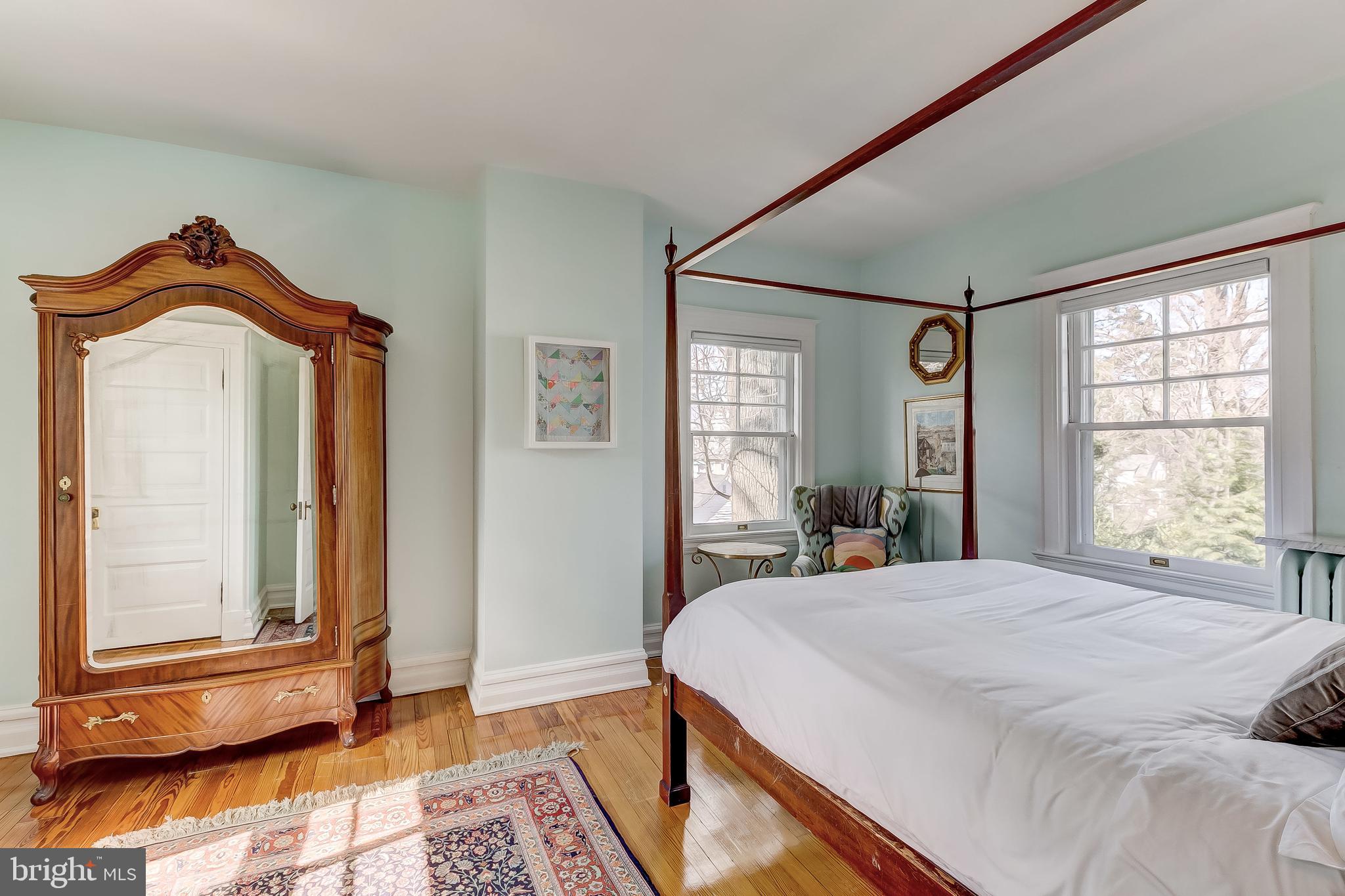 ROLAND PARK - Residential