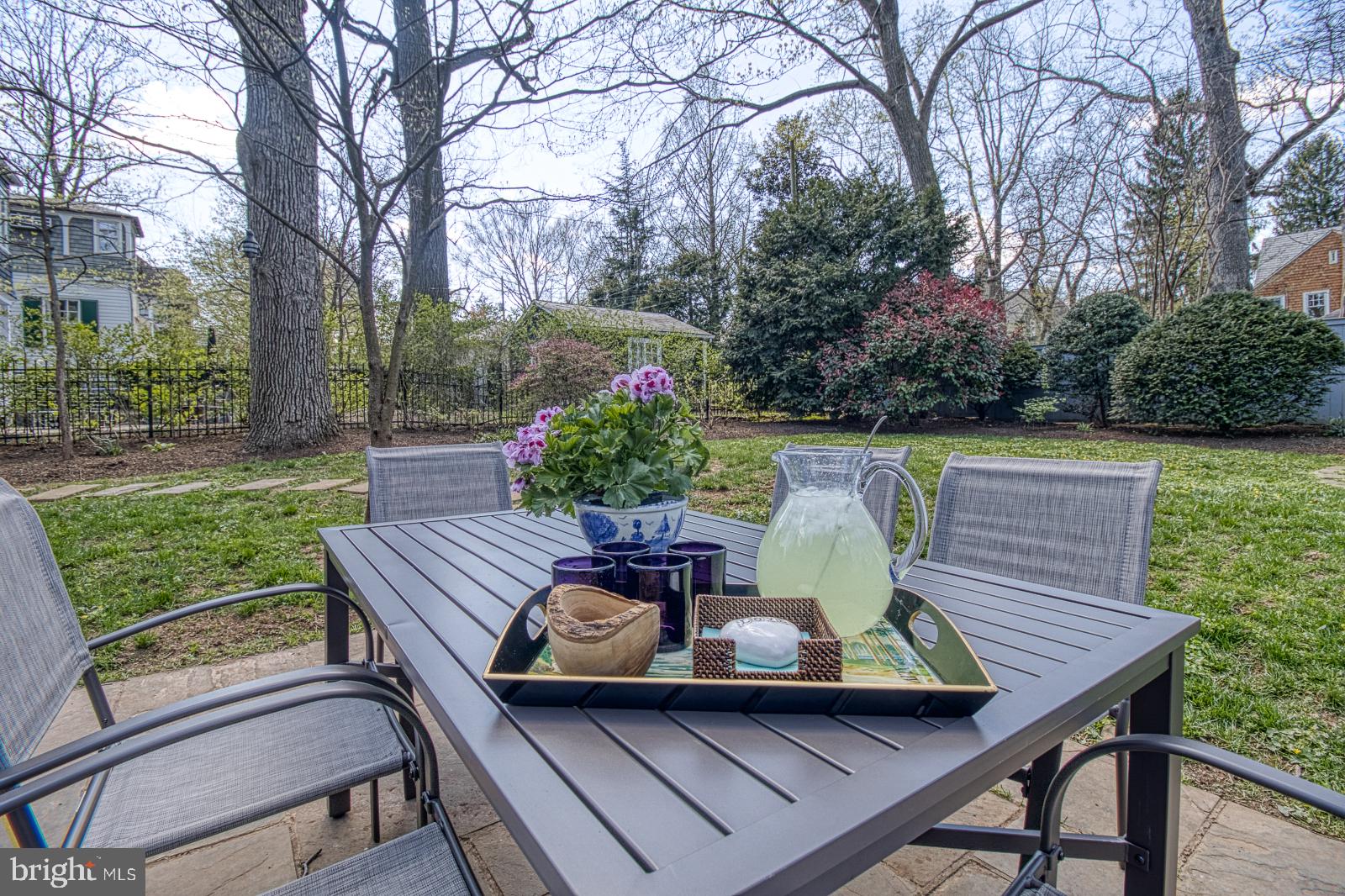 ROLAND PARK - Residential