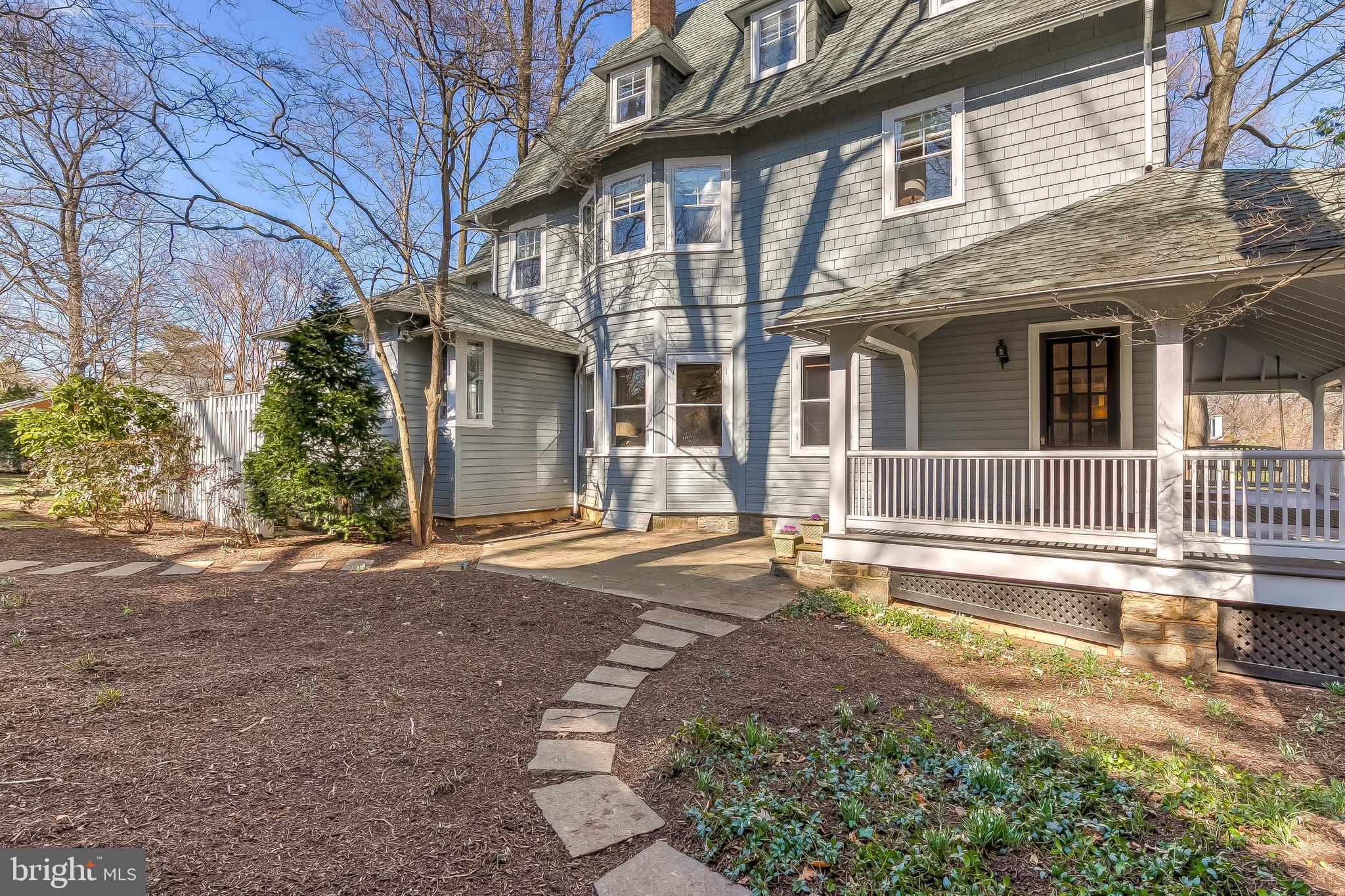 ROLAND PARK - Residential