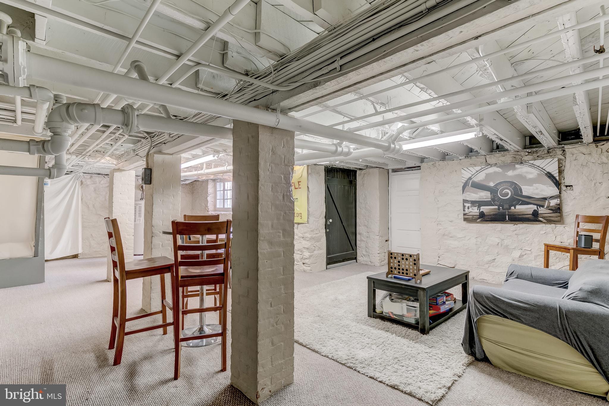 ROLAND PARK - Residential