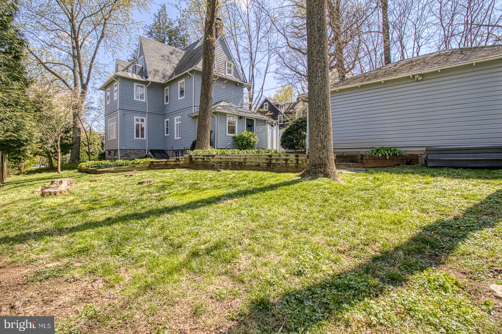 ROLAND PARK - Residential