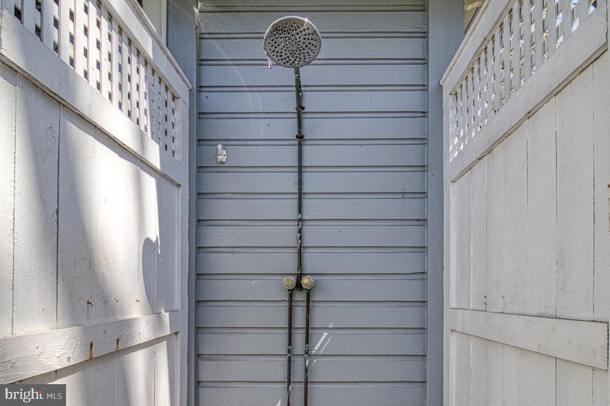 ROLAND PARK - Residential