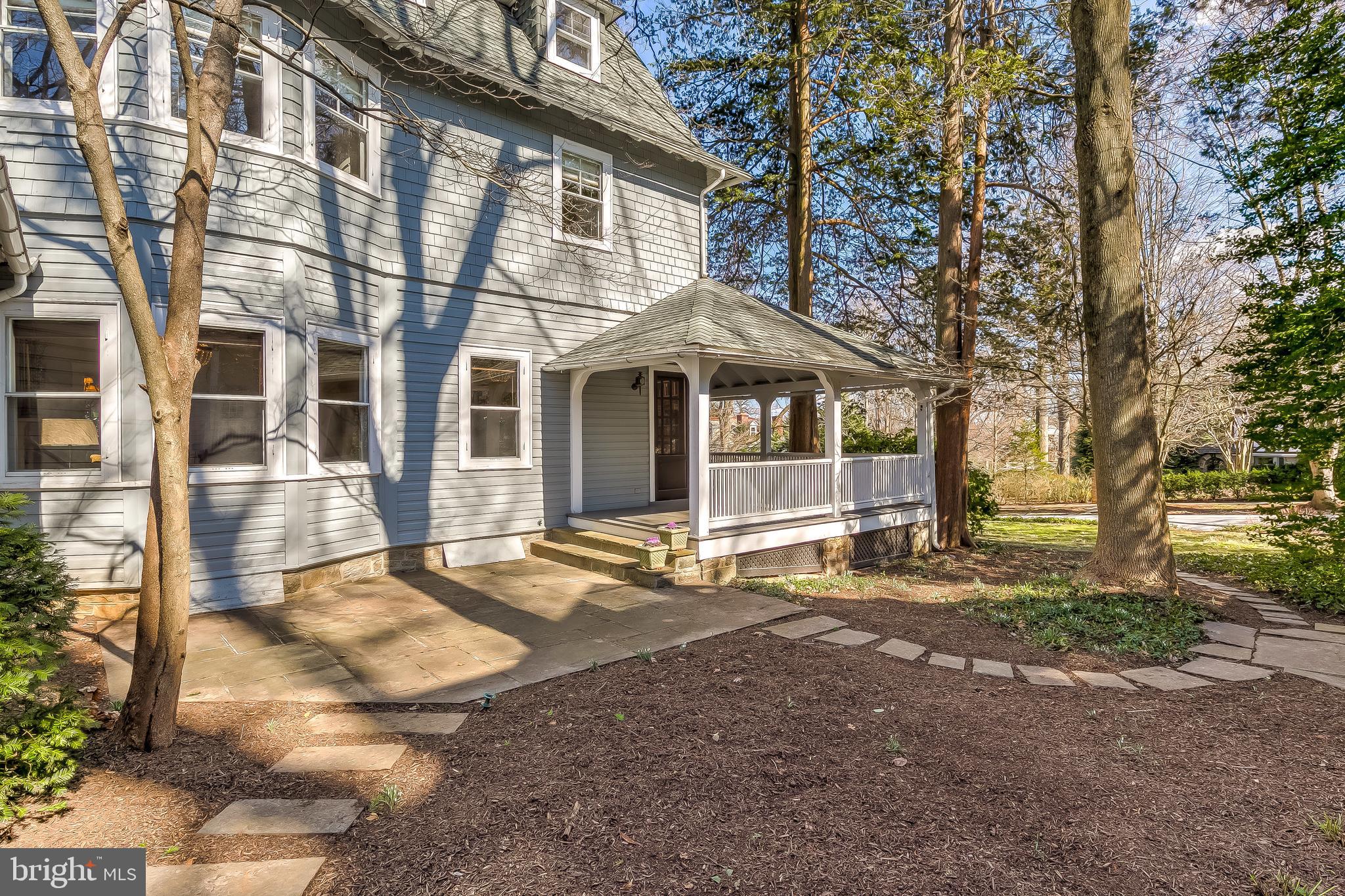 ROLAND PARK - Residential