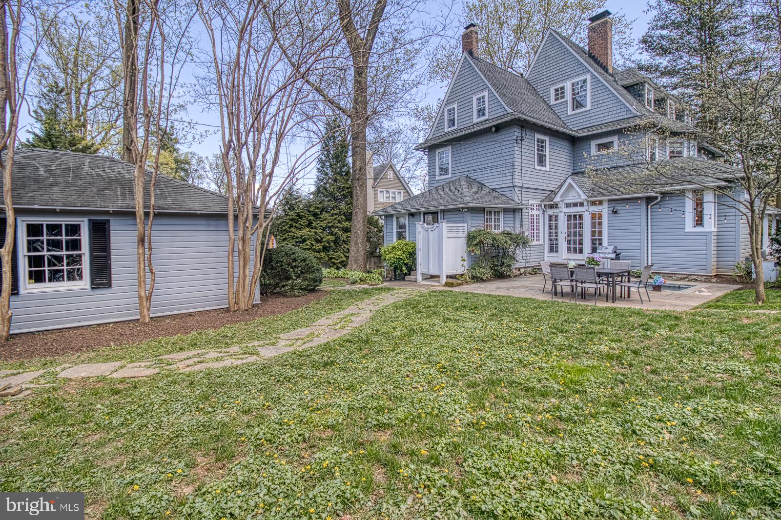 ROLAND PARK - Residential