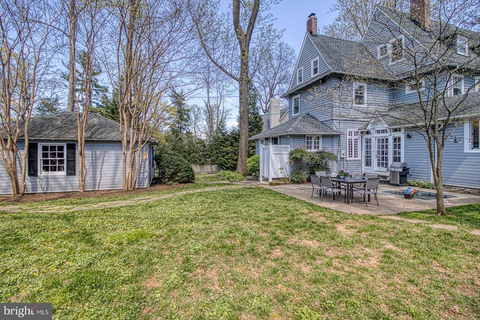 ROLAND PARK - Residential