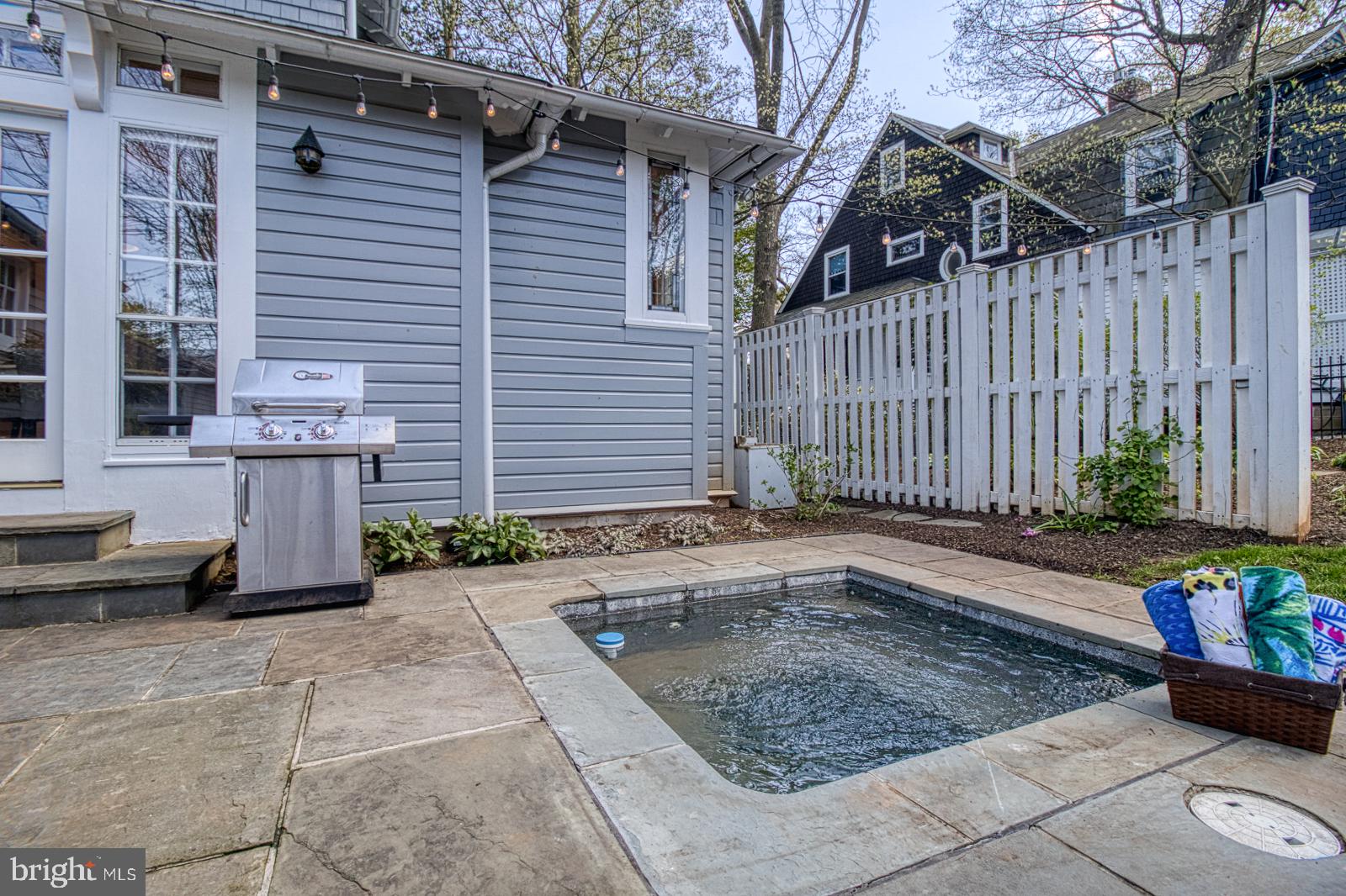 ROLAND PARK - Residential