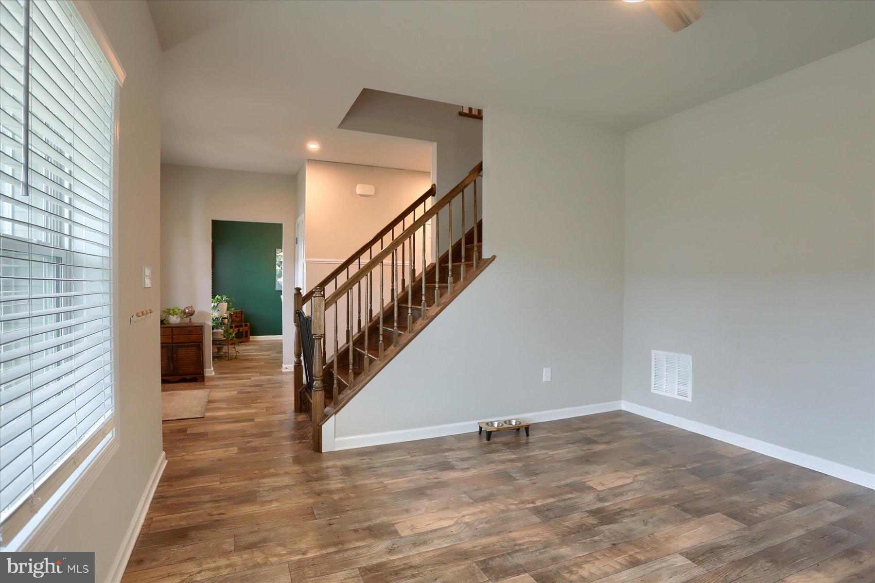 304 LEXINGTON LANE