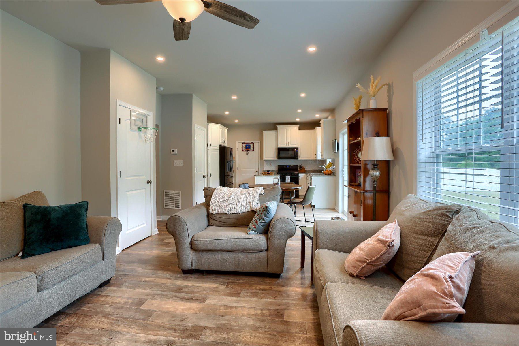 304 LEXINGTON LANE