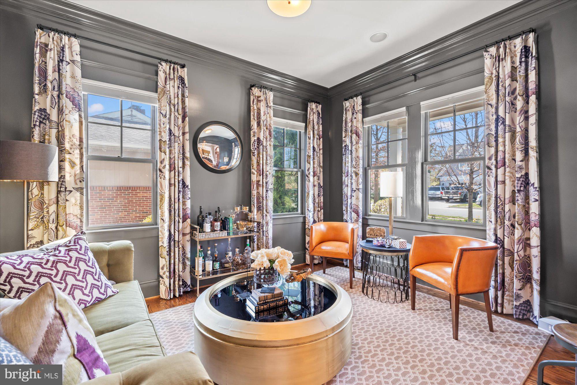 WILLIAMSBURG VILLAGE - Residential