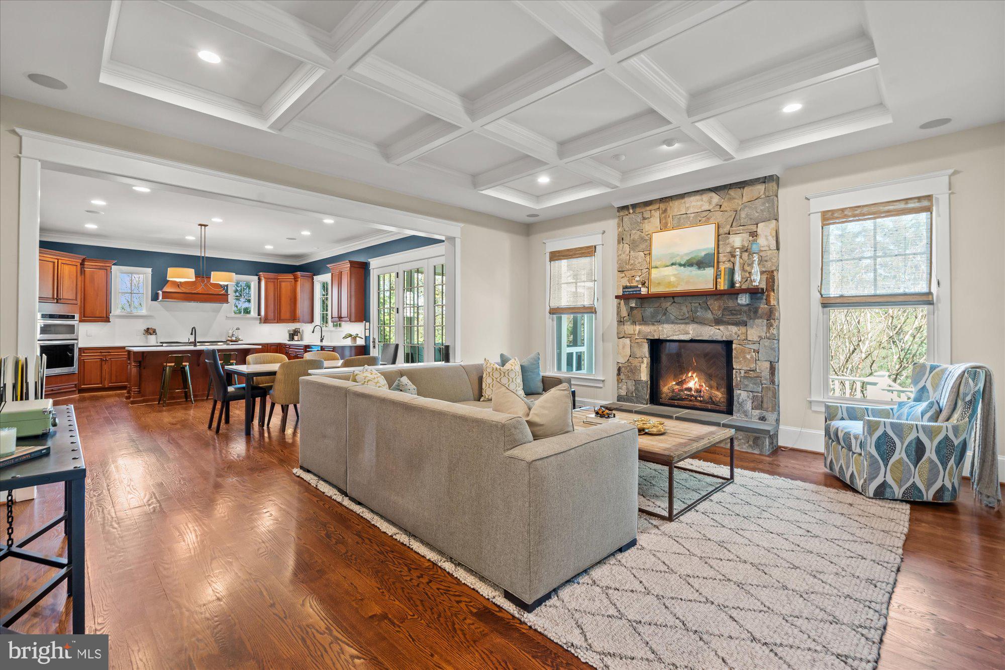 WILLIAMSBURG VILLAGE - Residential