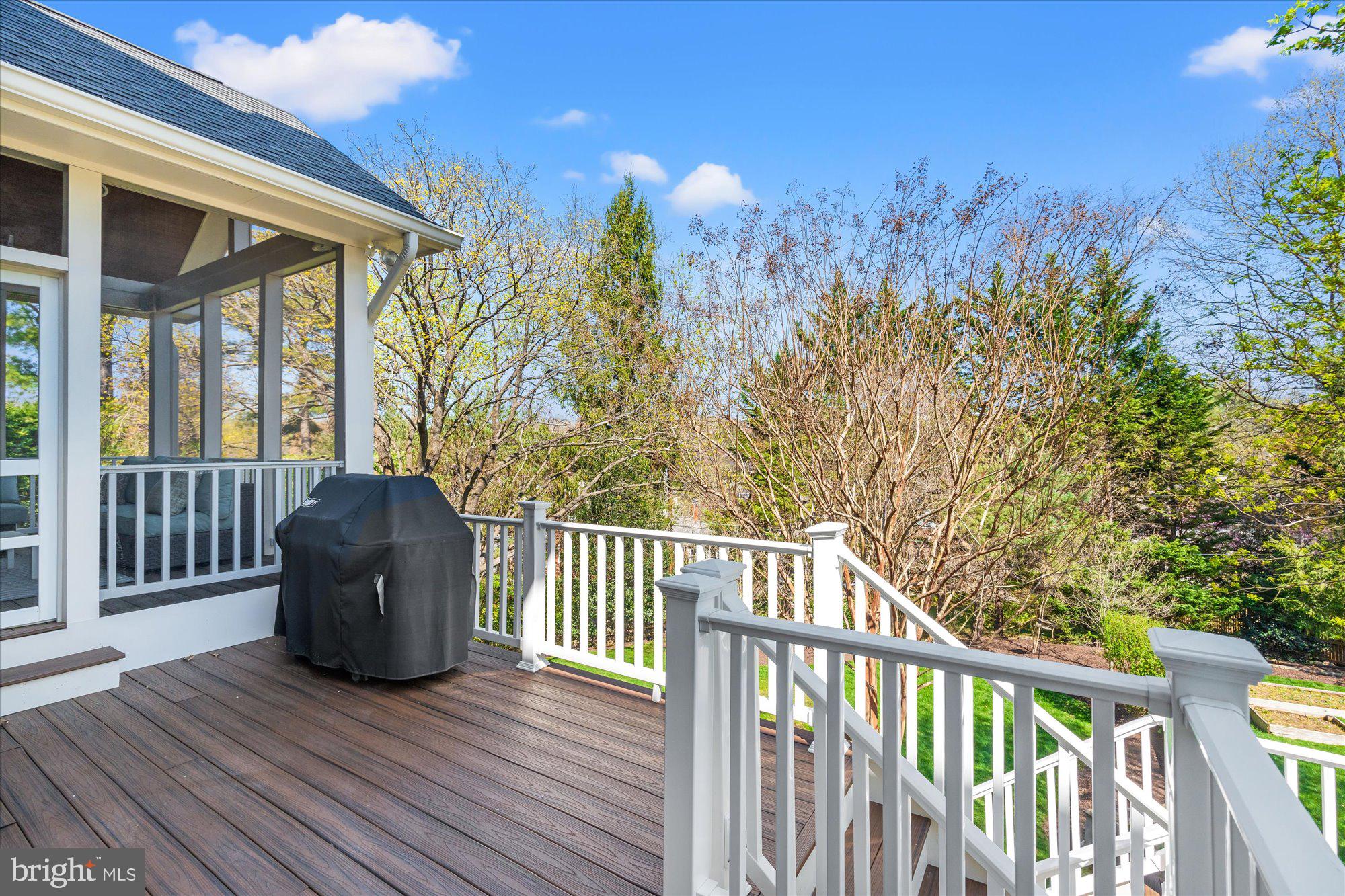 WILLIAMSBURG VILLAGE - Residential