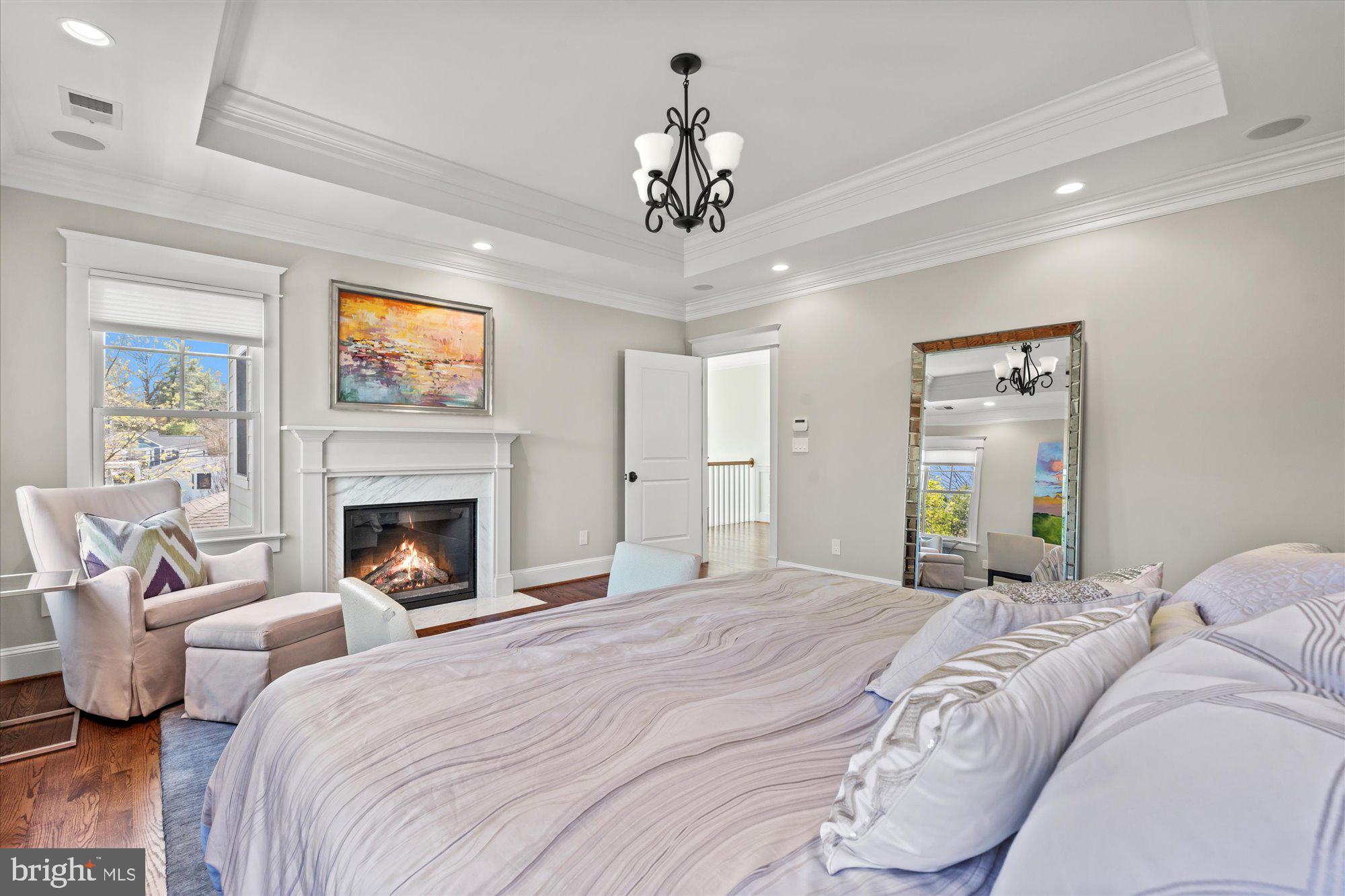 WILLIAMSBURG VILLAGE - Residential