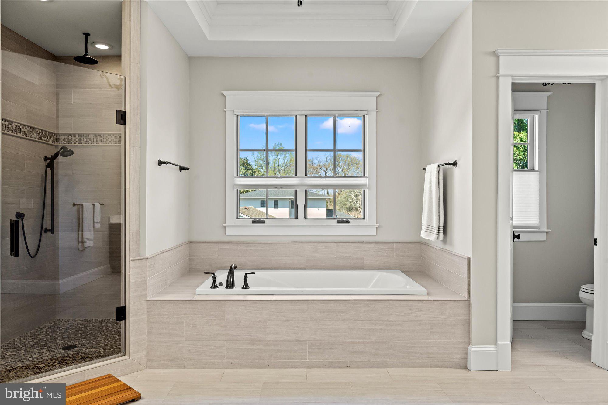 WILLIAMSBURG VILLAGE - Residential