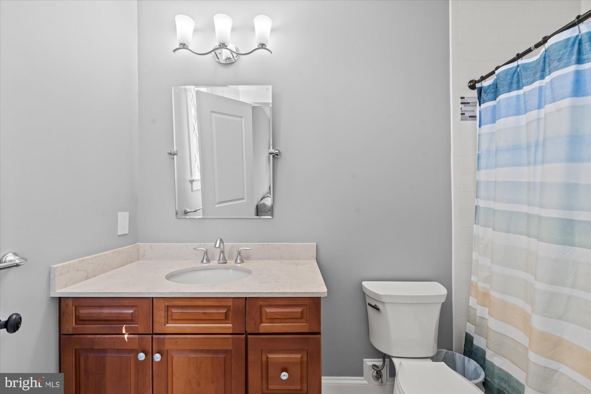 WILLIAMSBURG VILLAGE - Residential