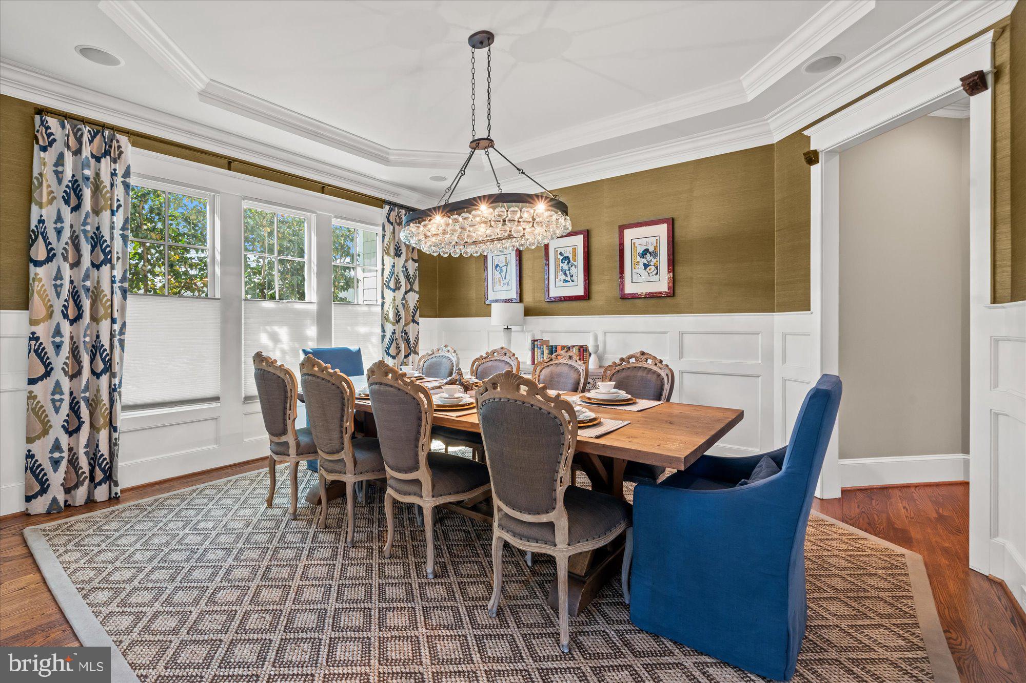 WILLIAMSBURG VILLAGE - Residential