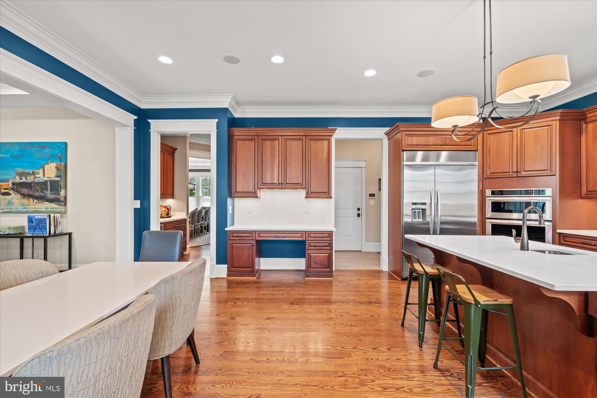 WILLIAMSBURG VILLAGE - Residential