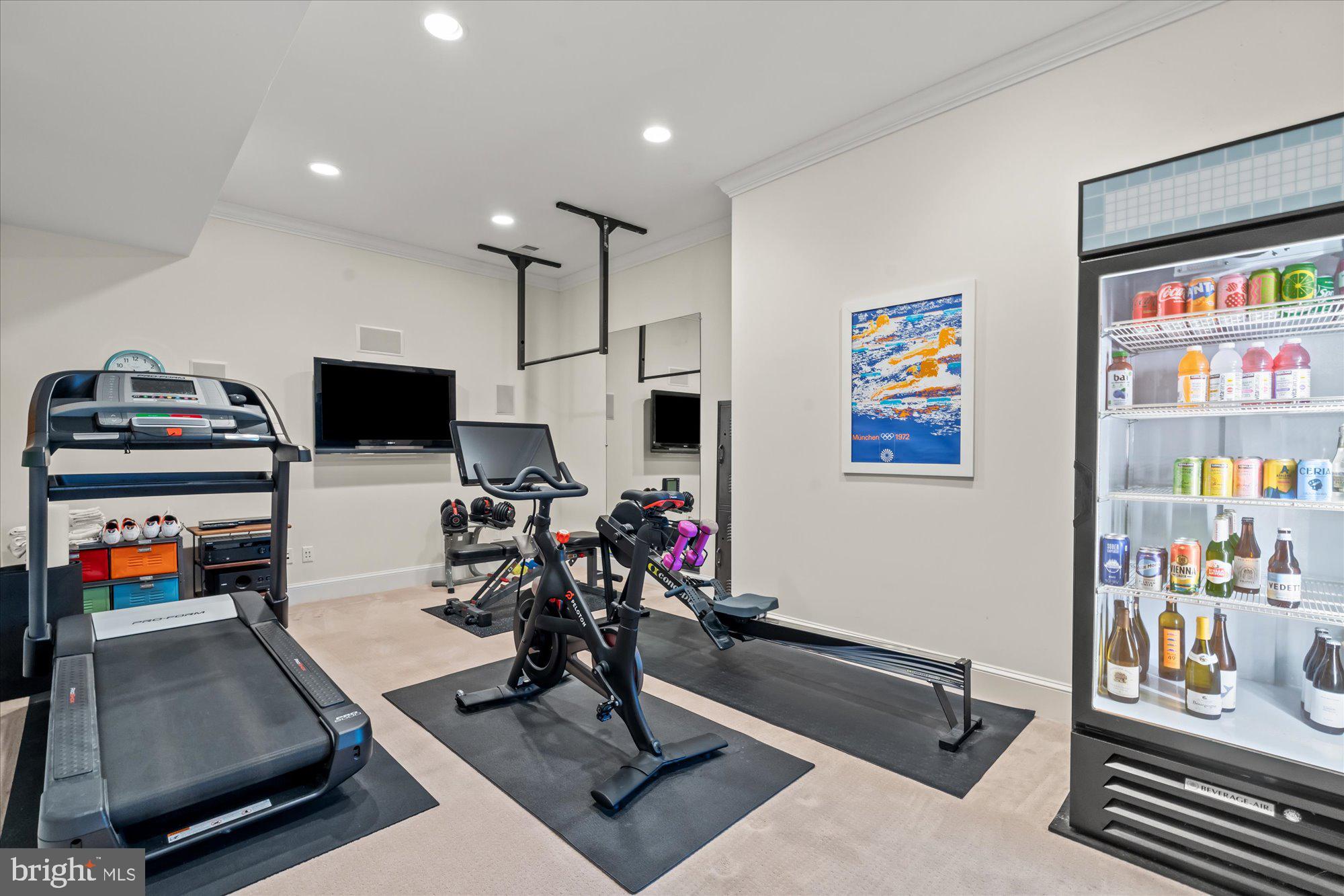 WILLIAMSBURG VILLAGE - Residential