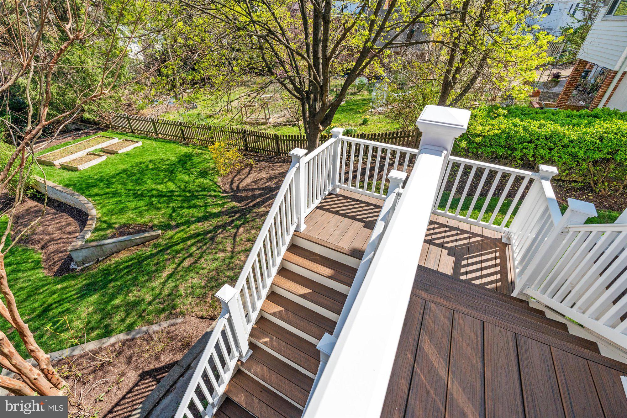 WILLIAMSBURG VILLAGE - Residential