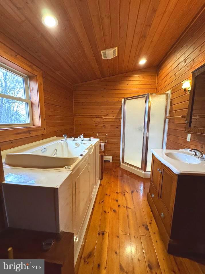 BACKBONE MOUNTAIN - Residential