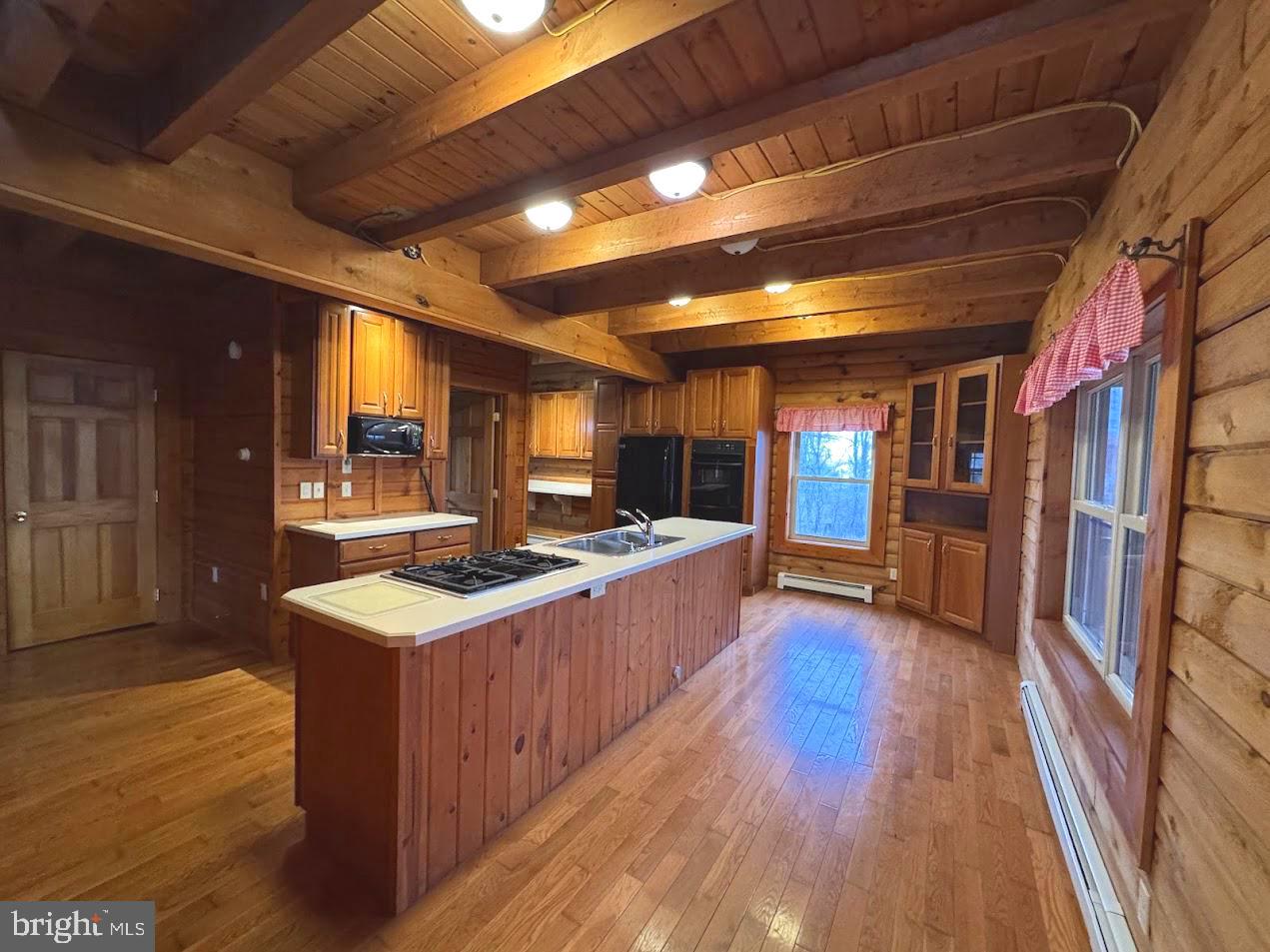 BACKBONE MOUNTAIN - Residential