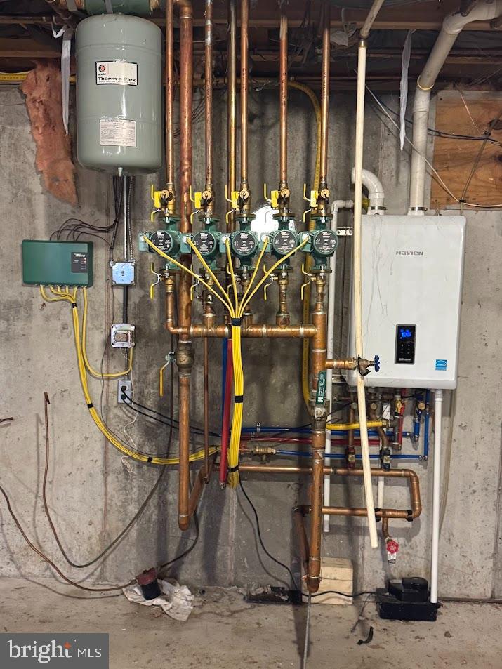 BACKBONE MOUNTAIN - Residential