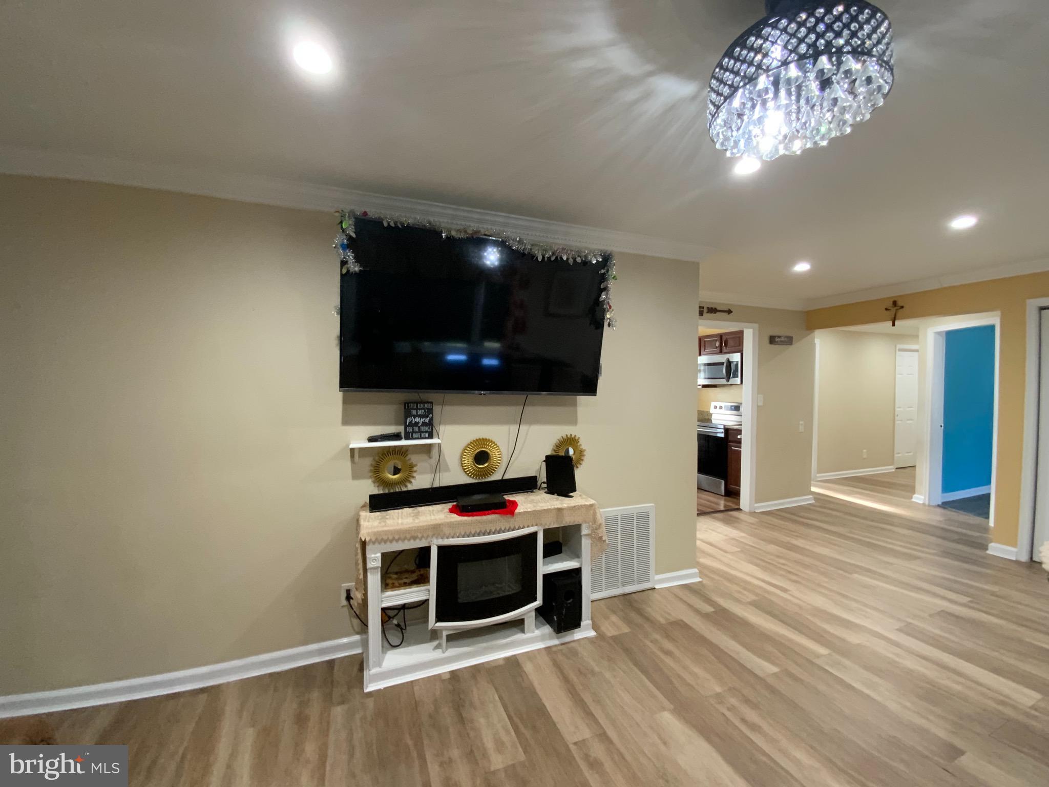 WAVERLY VILLAGE - Residential