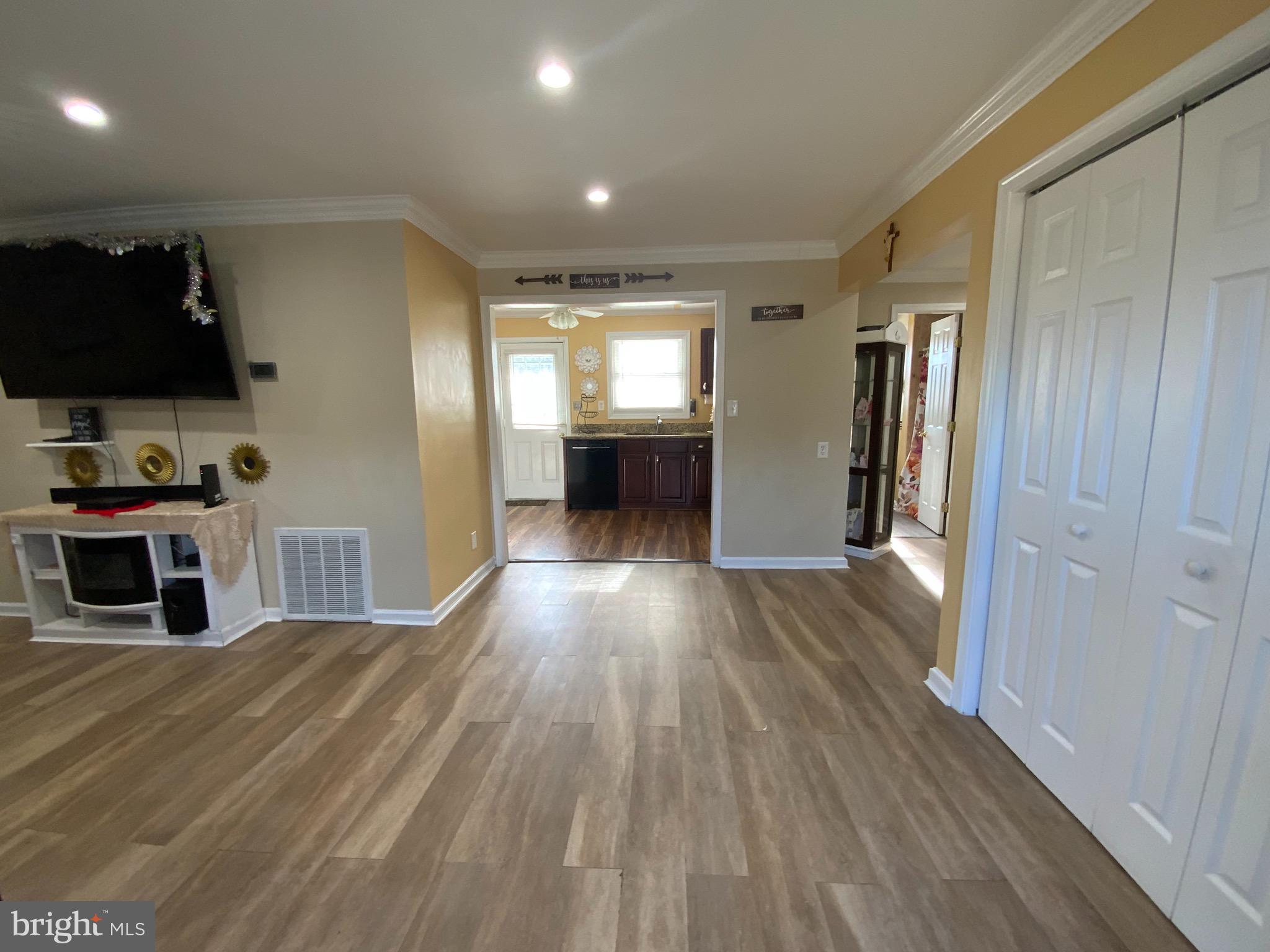 WAVERLY VILLAGE - Residential