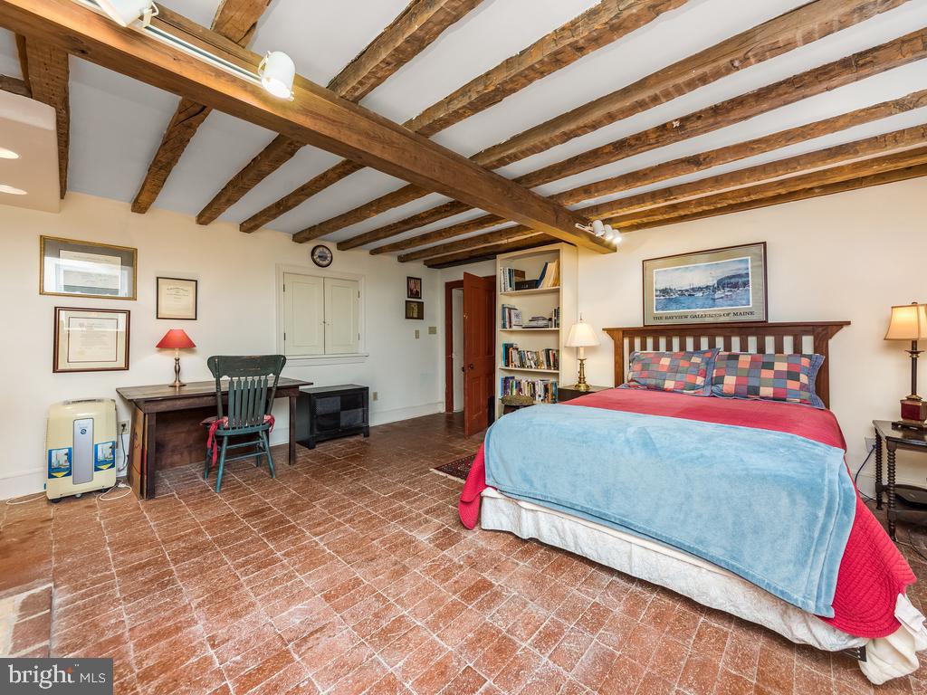 NONE  NO HOA - Residential