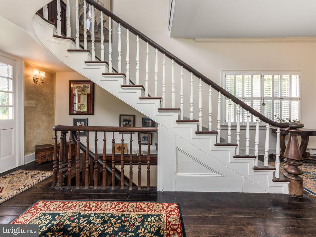 NONE  NO HOA - Residential