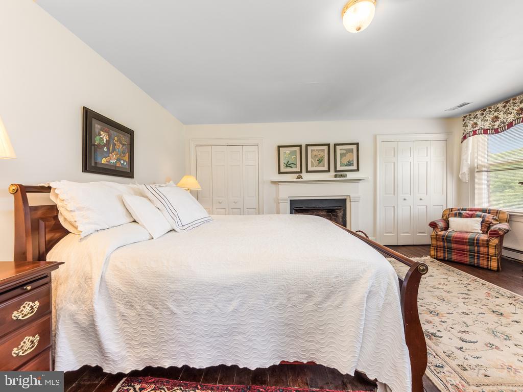 NONE  NO HOA - Residential