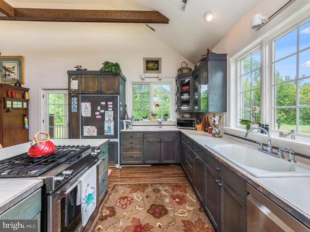 NONE  NO HOA - Residential