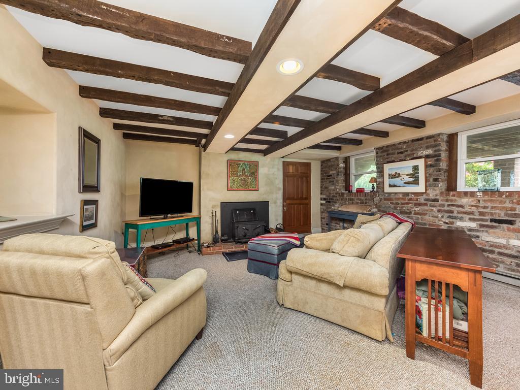 NONE  NO HOA - Residential