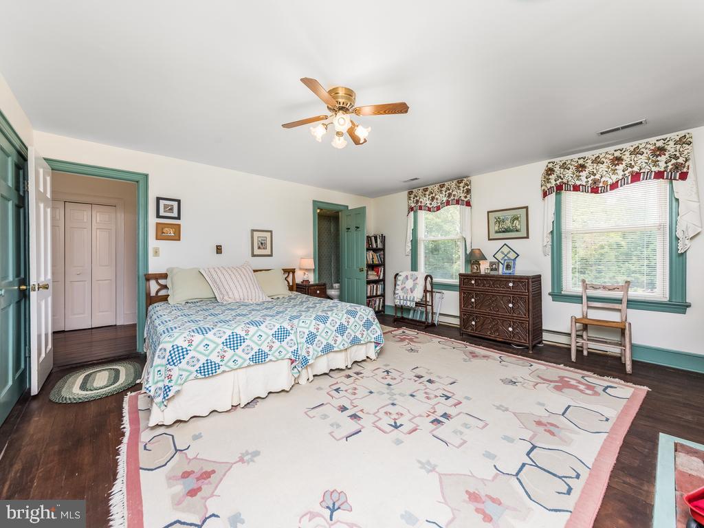 NONE  NO HOA - Residential