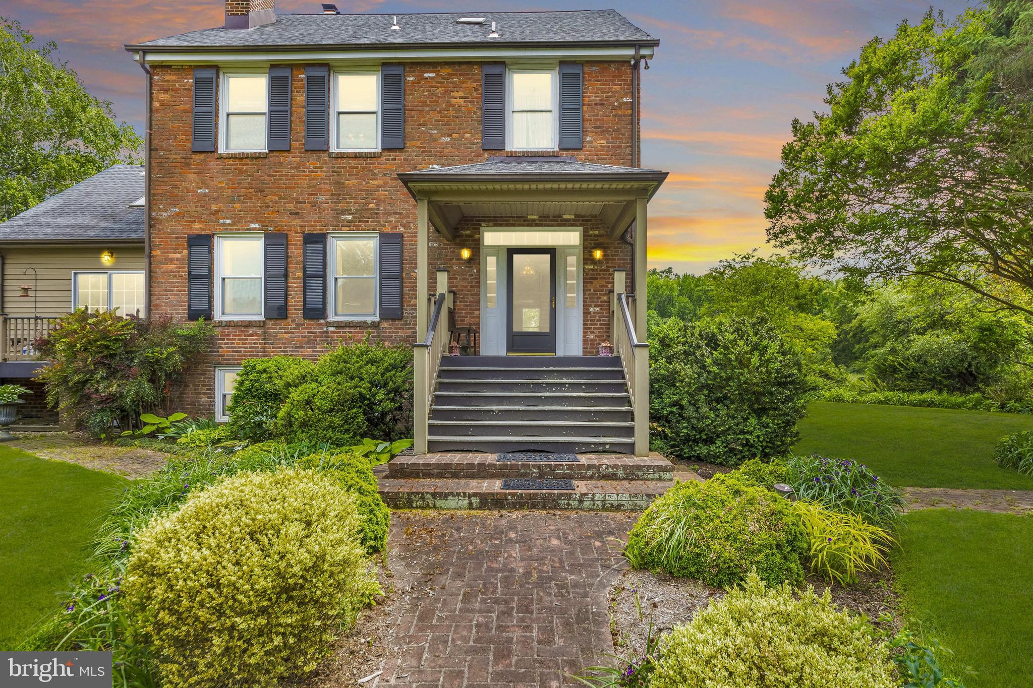 NONE  NO HOA - Residential