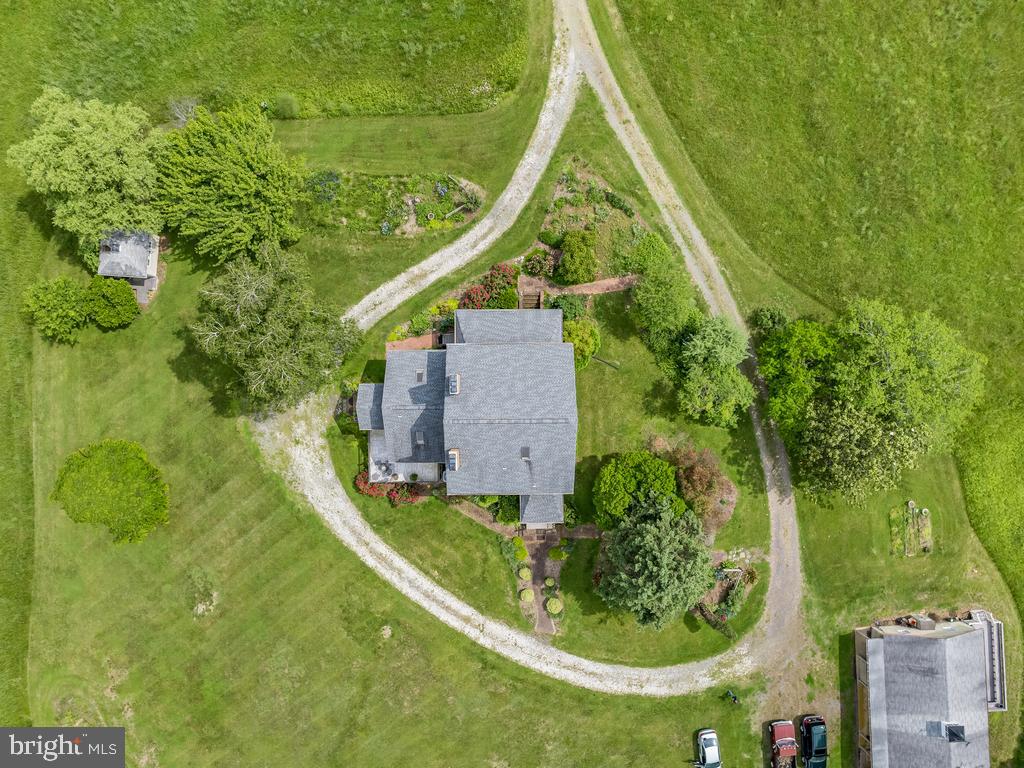 NONE  NO HOA - Residential