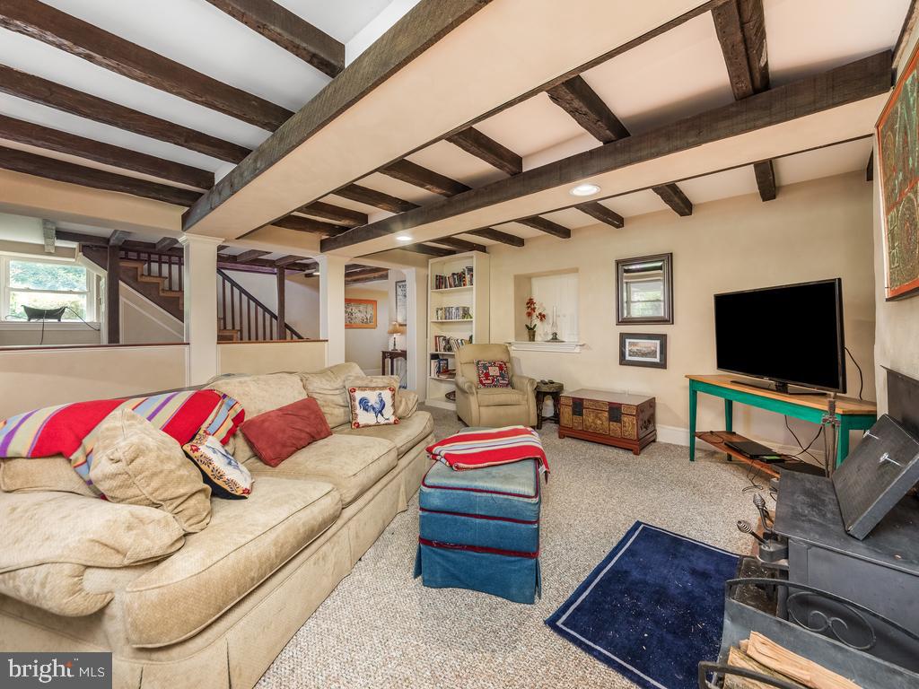 NONE  NO HOA - Residential