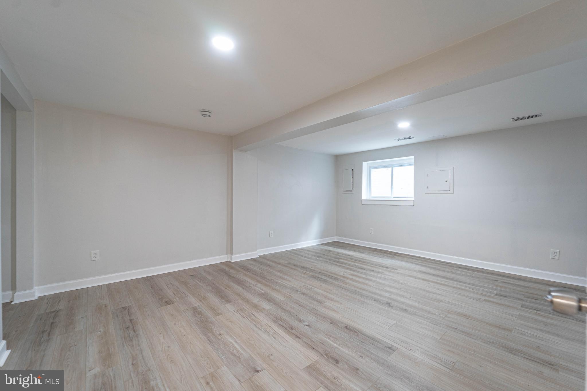 BROOKSIDE MANOR - Residential