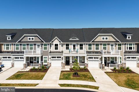 Townhouse For Sale - 239 Red Cedar Drive<br/> LEWES, DE 19958