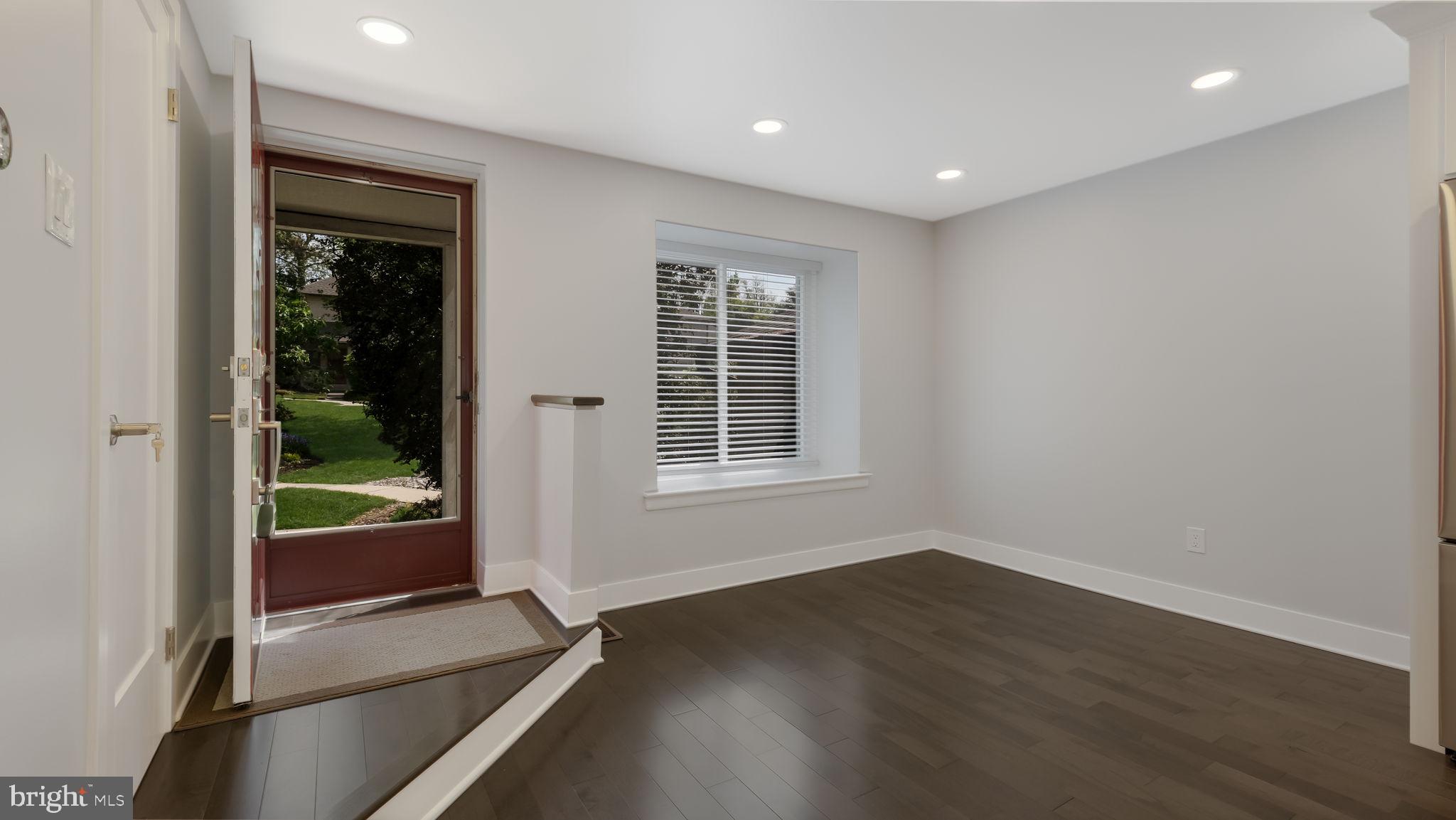 OAKMONT - Residential