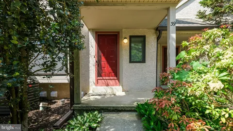 39 Oakmont Place, Media, PA 19063 - MLS#: PADE2089640