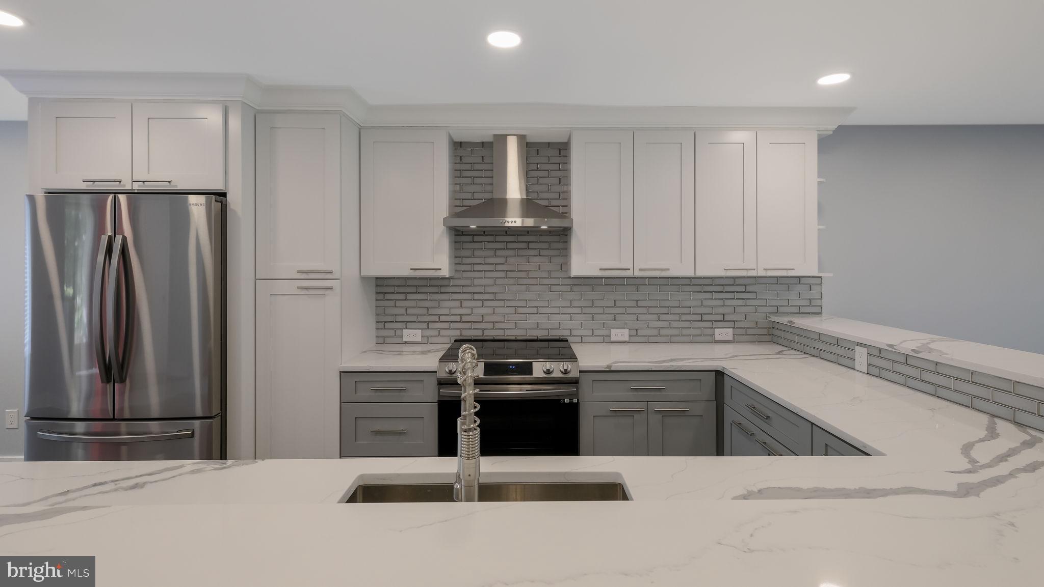 OAKMONT - Residential