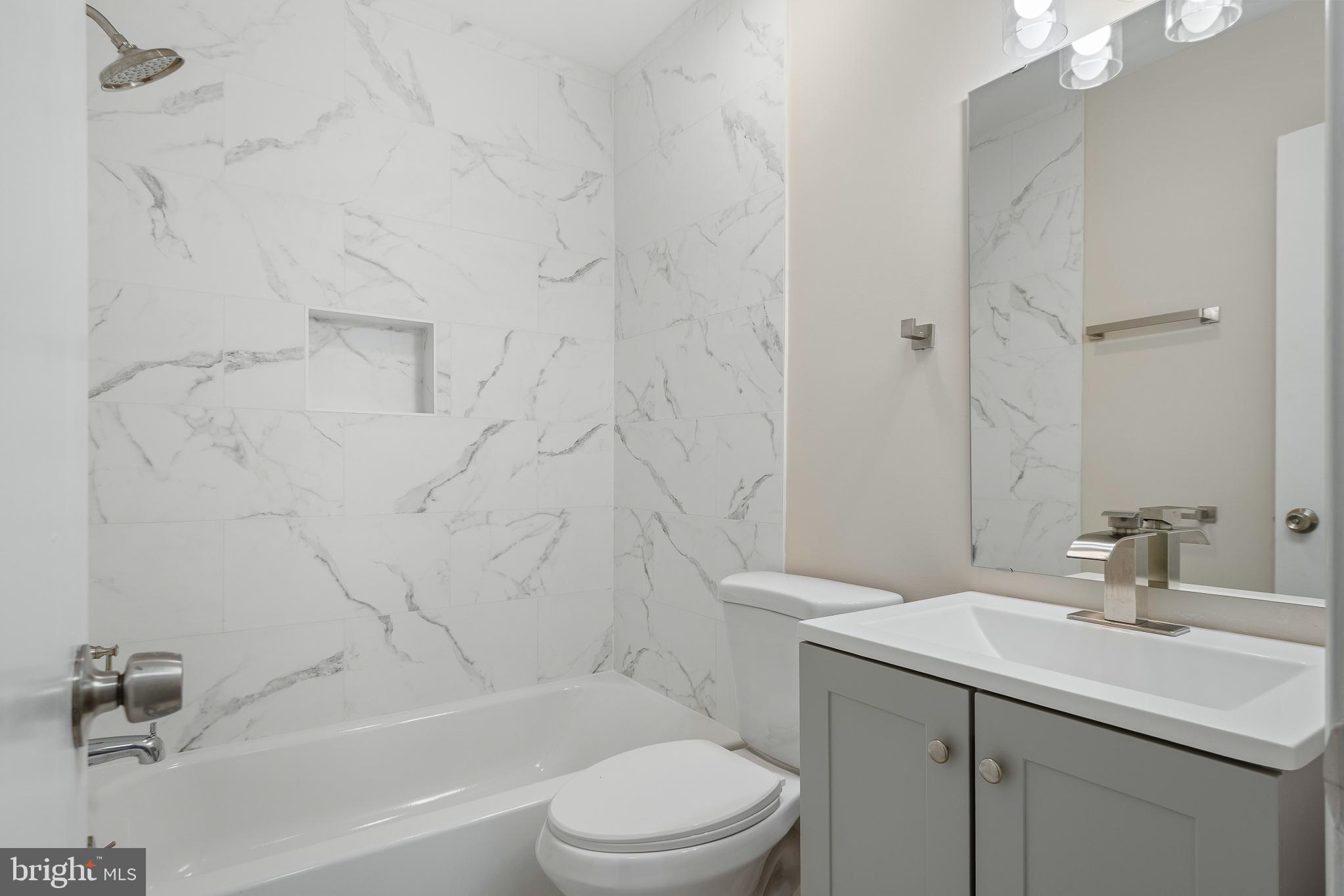 NORRIS PYLES - Residential