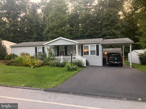 Mobile Home For Sale - 322 Maple Avenue<br/> Lebanon County, MANHEIM, PA 17545