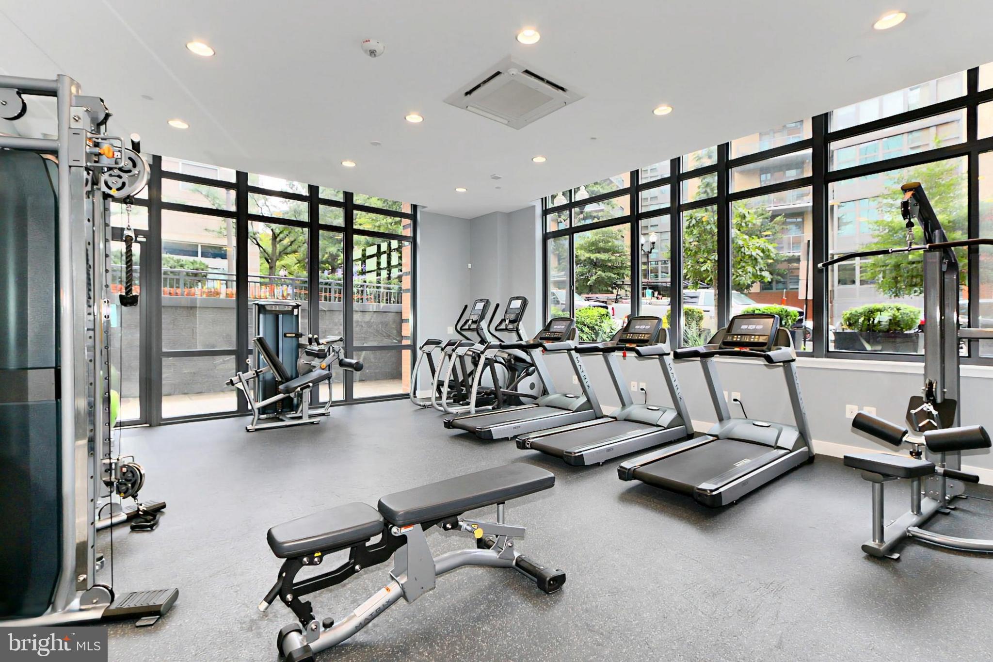 CLARENDON - Residential