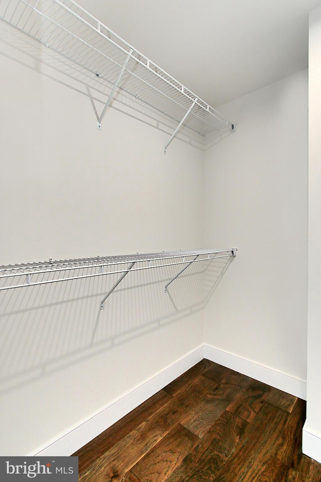 CLARENDON - Residential