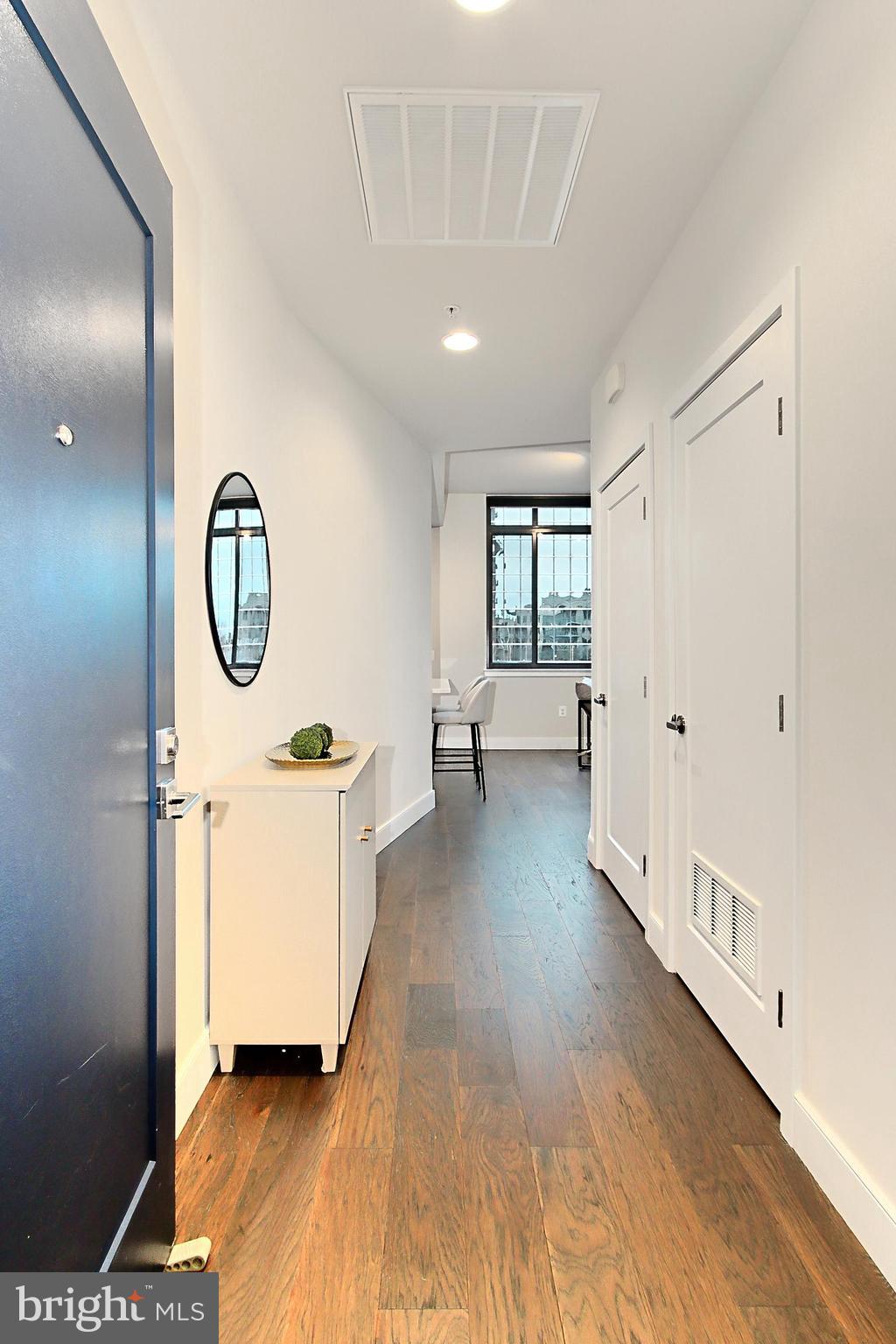 CLARENDON - Residential