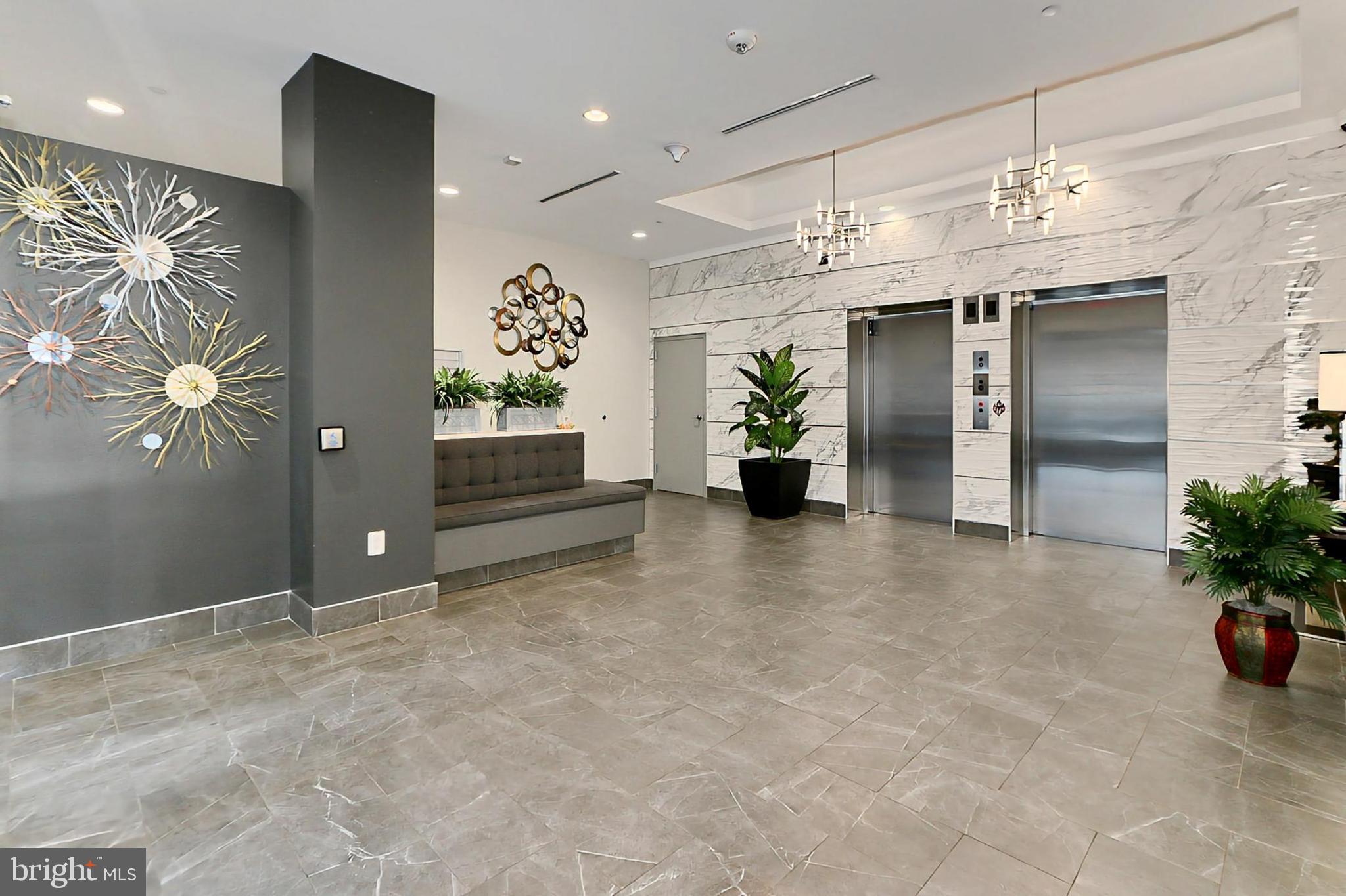 2000 CLARENDON BOULEVARD 401