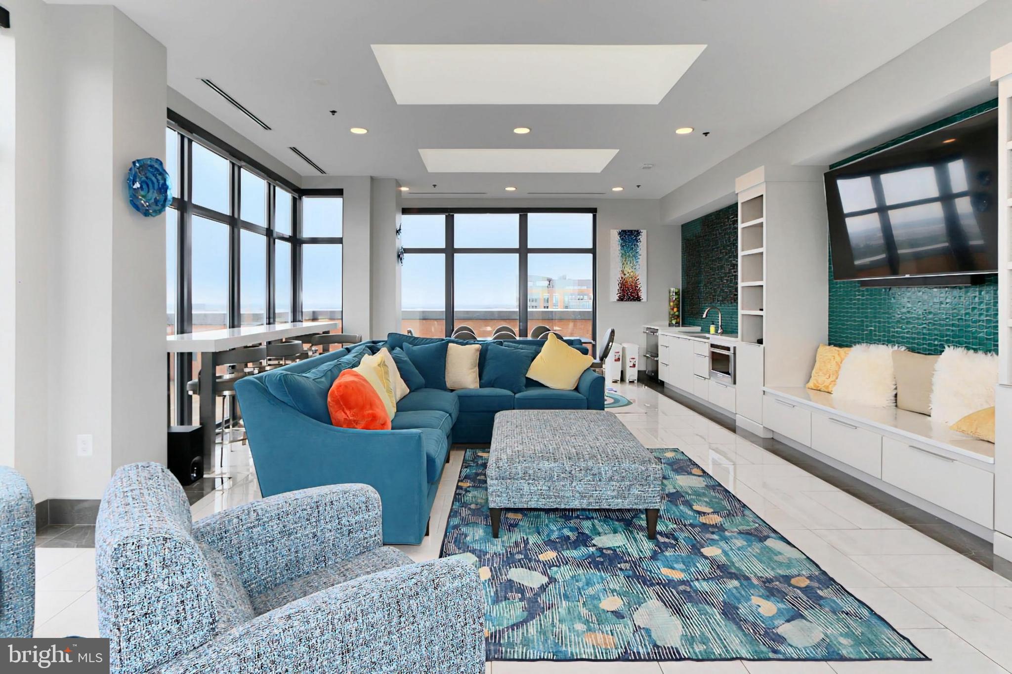 CLARENDON - Residential