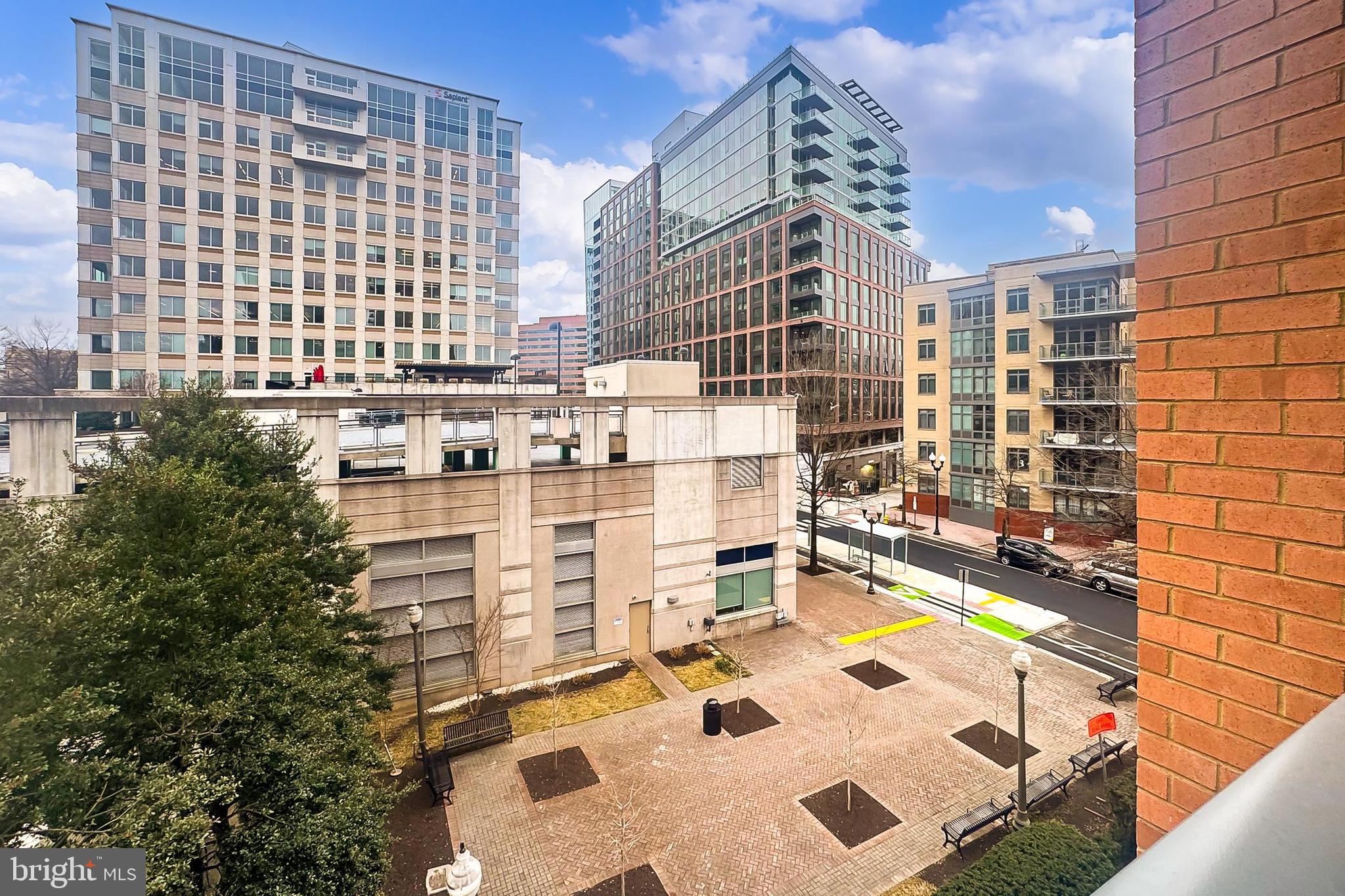CLARENDON - Residential